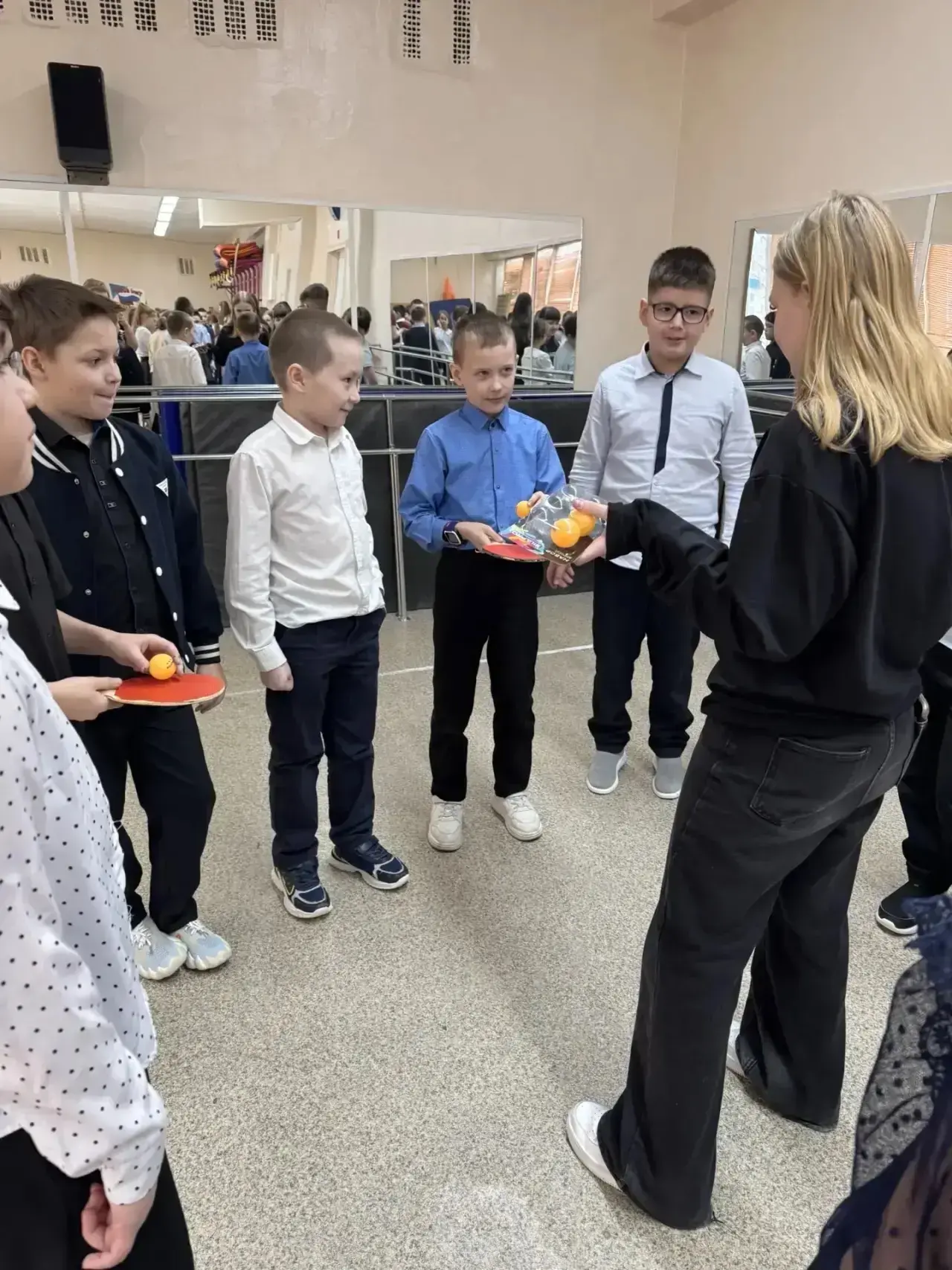 Ваш школьный совёнок снова на связи — и у меня столько новостей, что крылья чуть не трепещут от радо