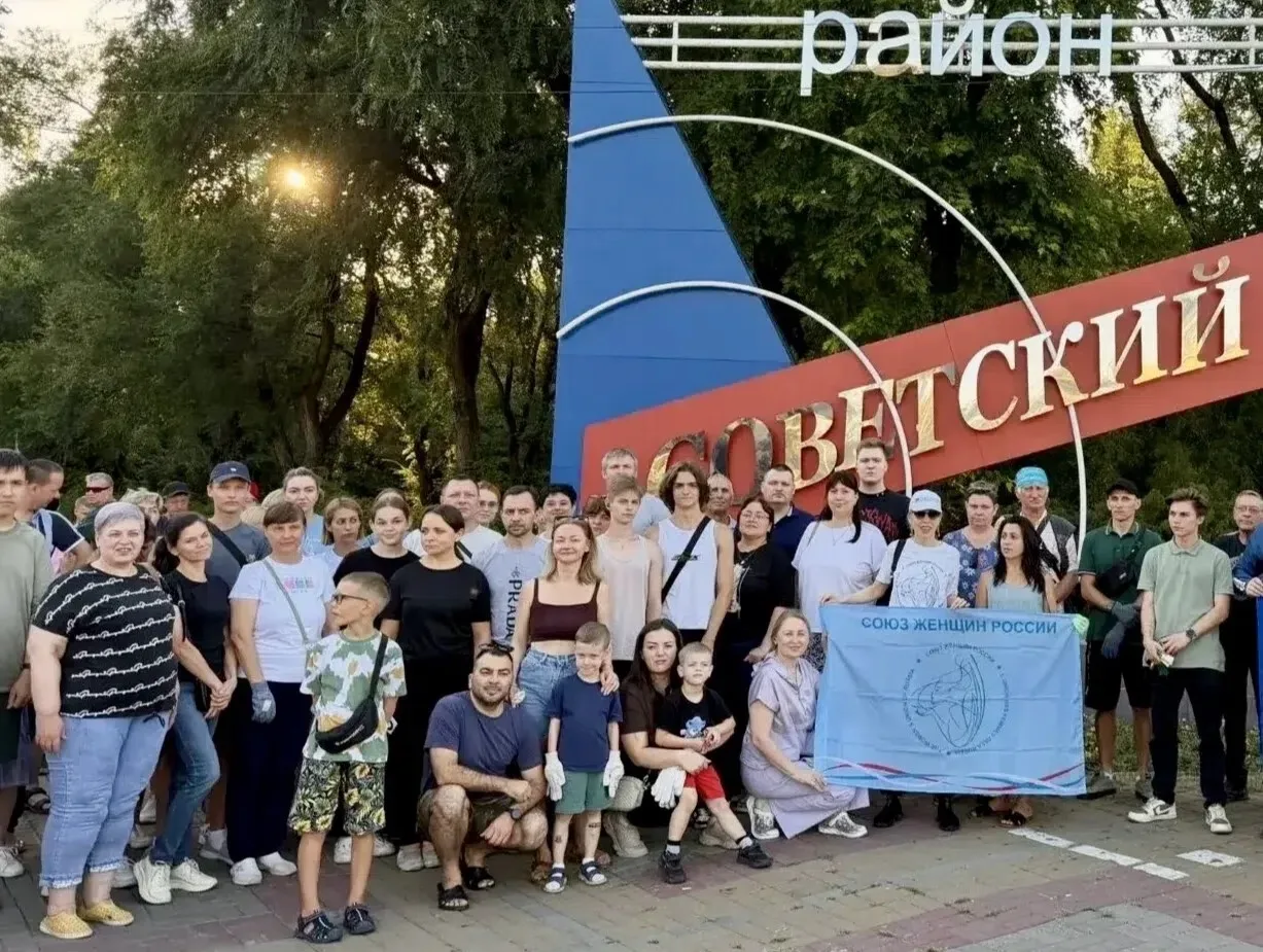 В Ростове-на-Дону продолжают устранять последствия урагана, который обрушился на город 25 июля 2026 