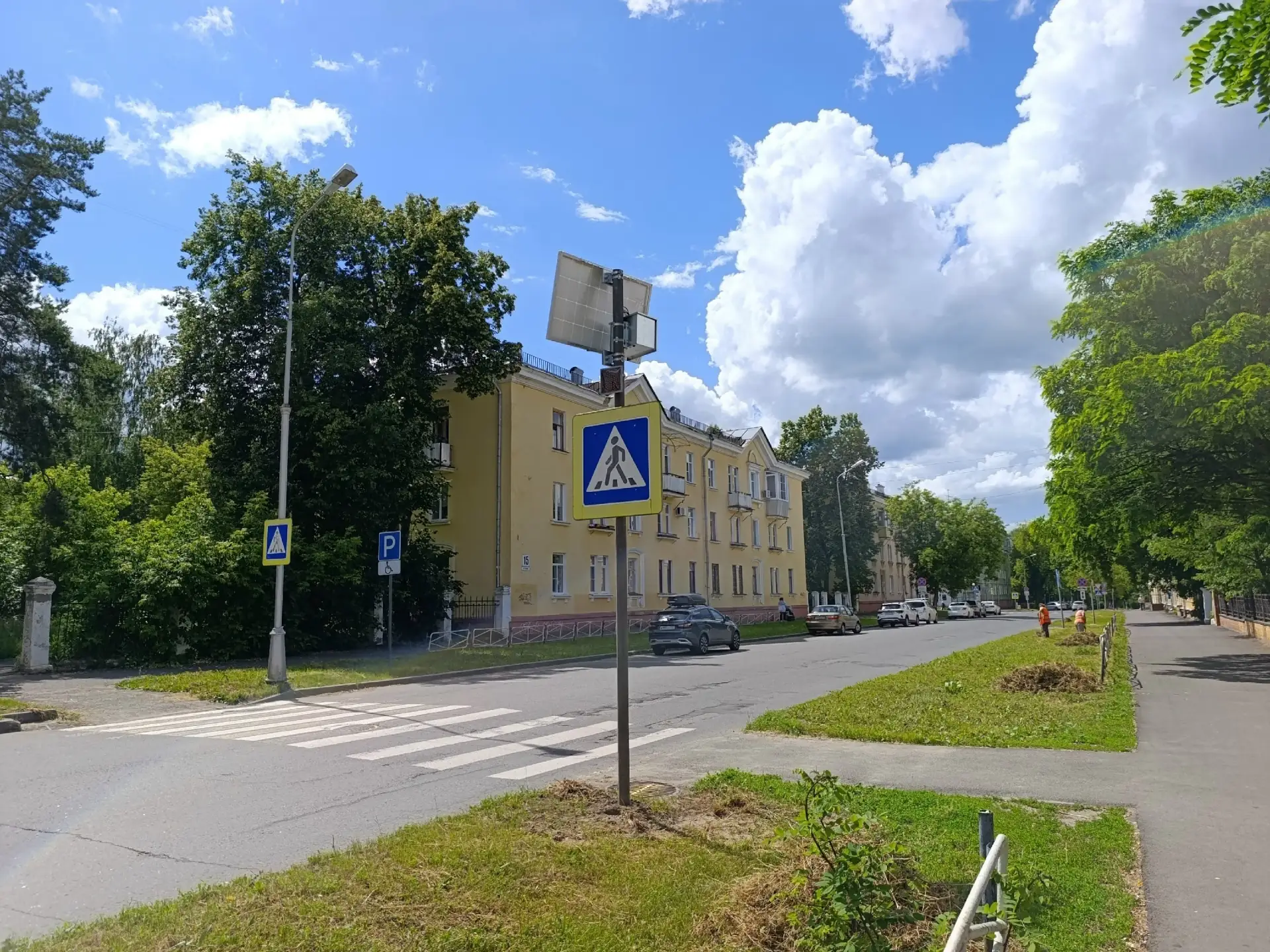 🚦На пешпере у третьего лицея появился мигающий светофор.