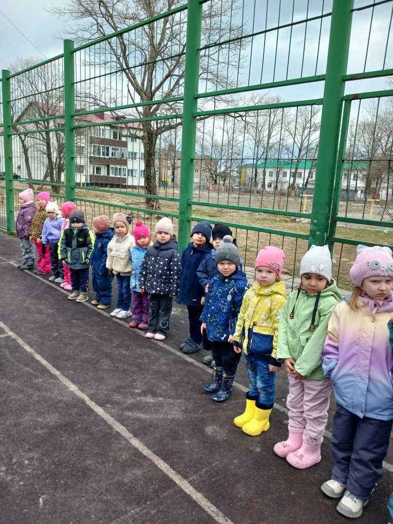 Игровая деятельность на спорт площадке в средней группе.
