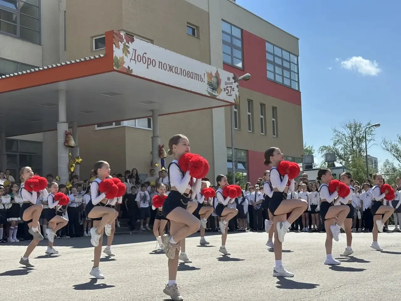 🎓 Четыре года пролетели как одно мгновение!  21 мая в нашей школе царила особенная атмосфера: мы про