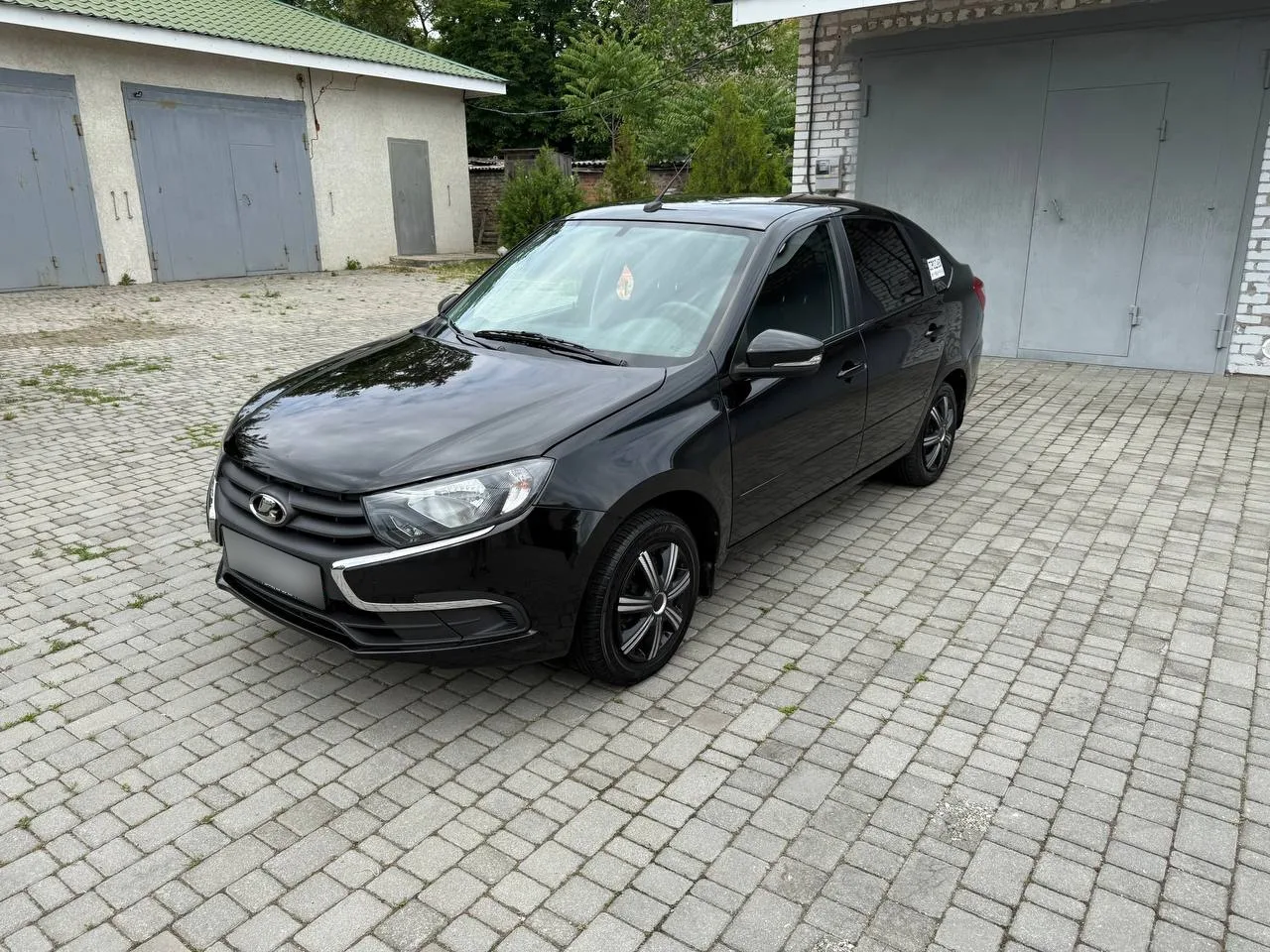 Продам Lada Granta 2023, 1.6 л, бензин/газ, б/у, 790 000 руб.