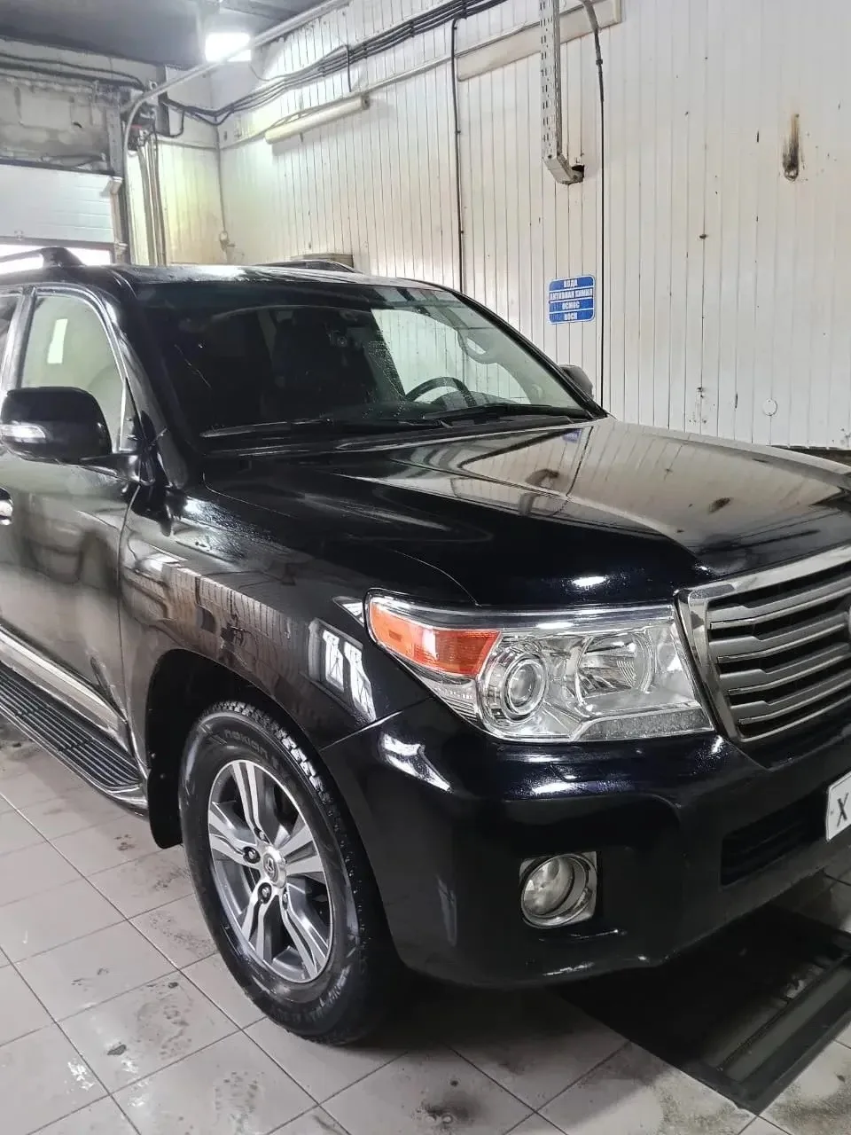 Toyota Land Cruiser 200 🔥
2013 год 
4,5 л, 235 л.с 
407.276 пробег 
Цена: 3.800.000🍋
По всем вопро