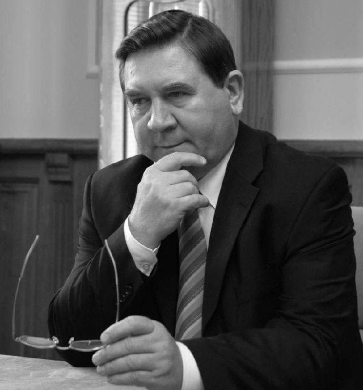📜 Курская областная дума присвоила звание «Почетный гражданин региона» экс-губернатору...