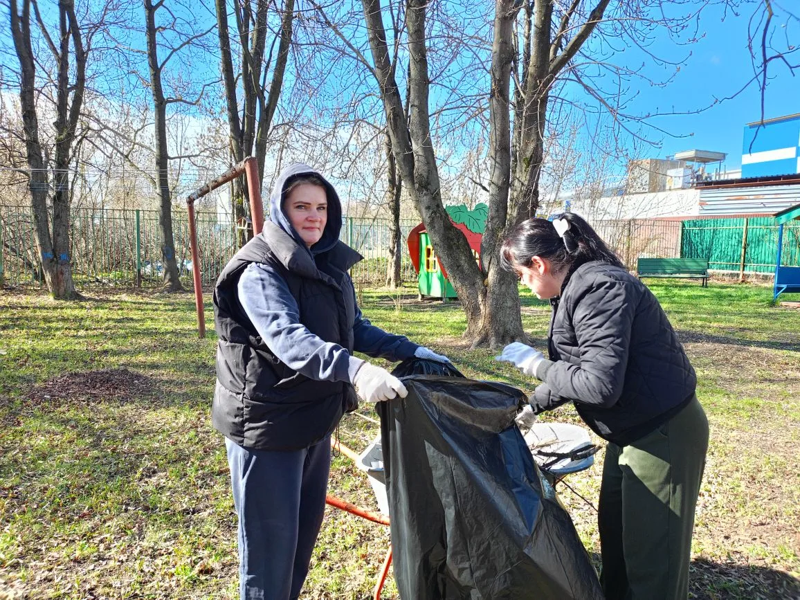 🌿Сегодня в дошкольном отделении «Калинка-1» состоялся общегородской субботник✨🌿  В мероприятии приня