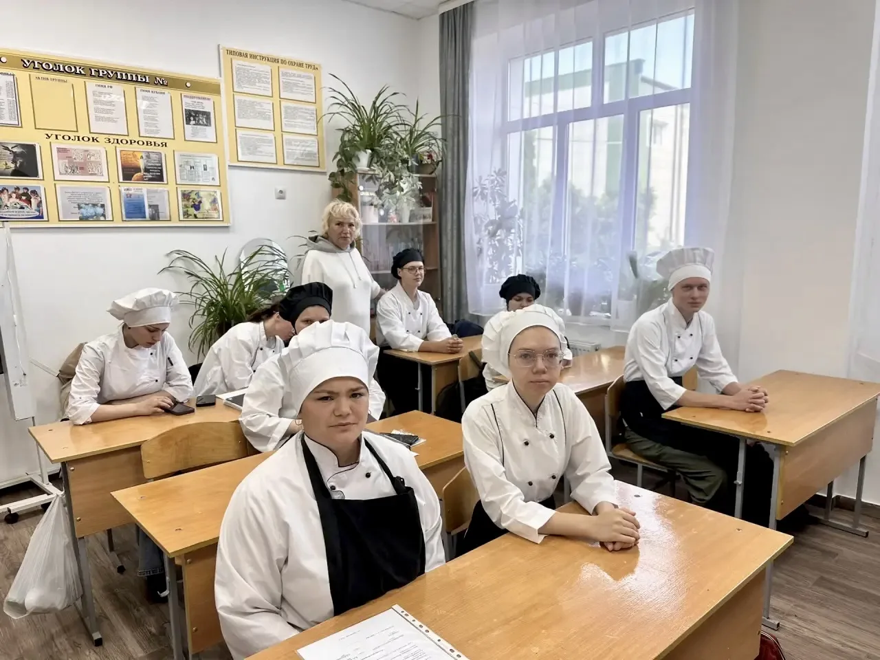 🎓 🤝 Профориентация в действии

📆16 июня доценты кафедры товарной экспертизы, технологии торговли 