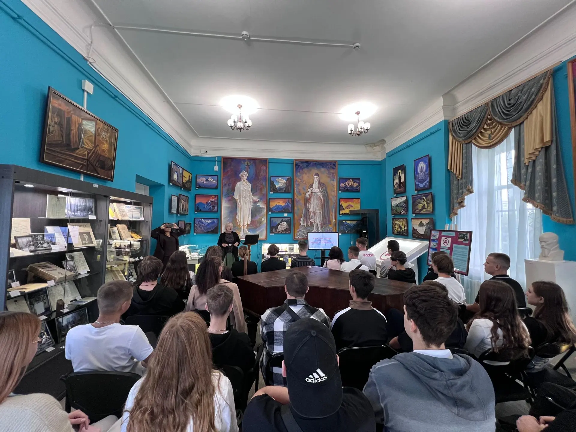 ✨ 1-3 сентября приглашаем школьников посетить музейную беседу «Идеи мира и добра. О сох...