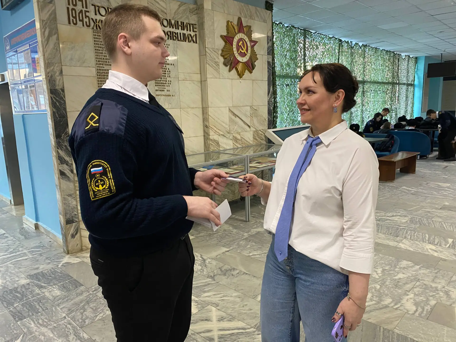 ВЕСНА НАЧИНАЕТСЯ С УЛЫБОК В ФГБОУ ВО "ВГУВТ"!  🌷В преддверии Международного женского дня в университ
