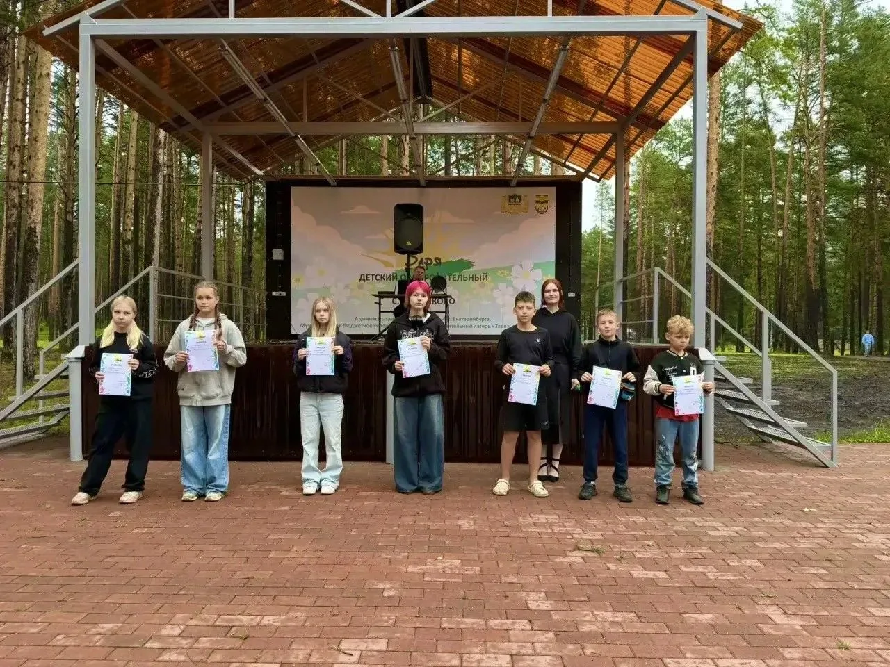 День в лагере «Заря»: на волне творчества и приятного волнения!