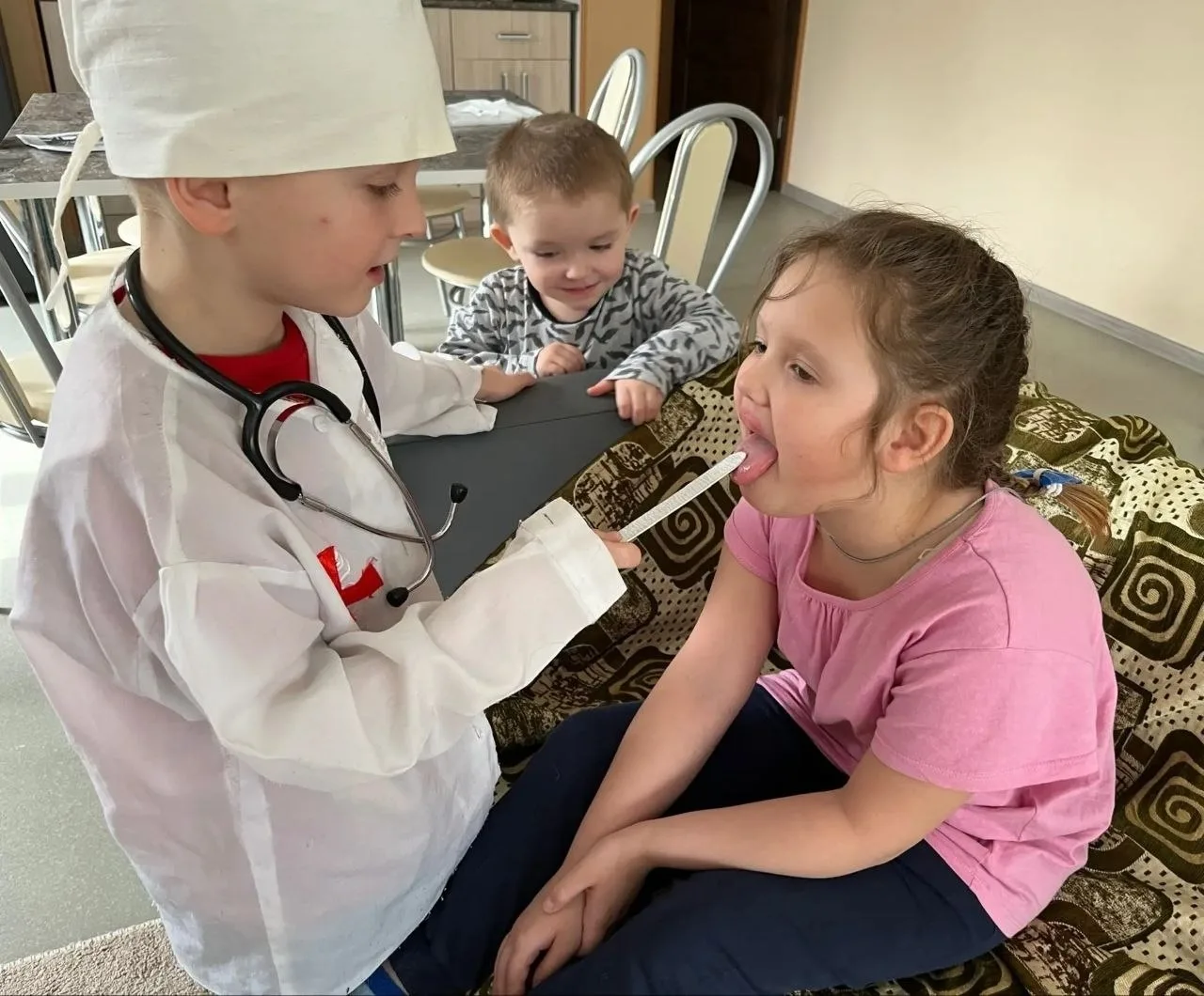 💫Увлекательный урок для воспитанников  🏡💊В Смоленском многопрофильном центре помощи семье и детям "Ф