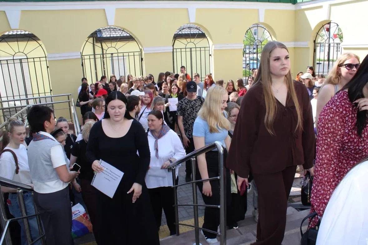 Сегодня в Череповце прошла ярмарка вакансий для молодых специалистов  В Отделении занятости населени