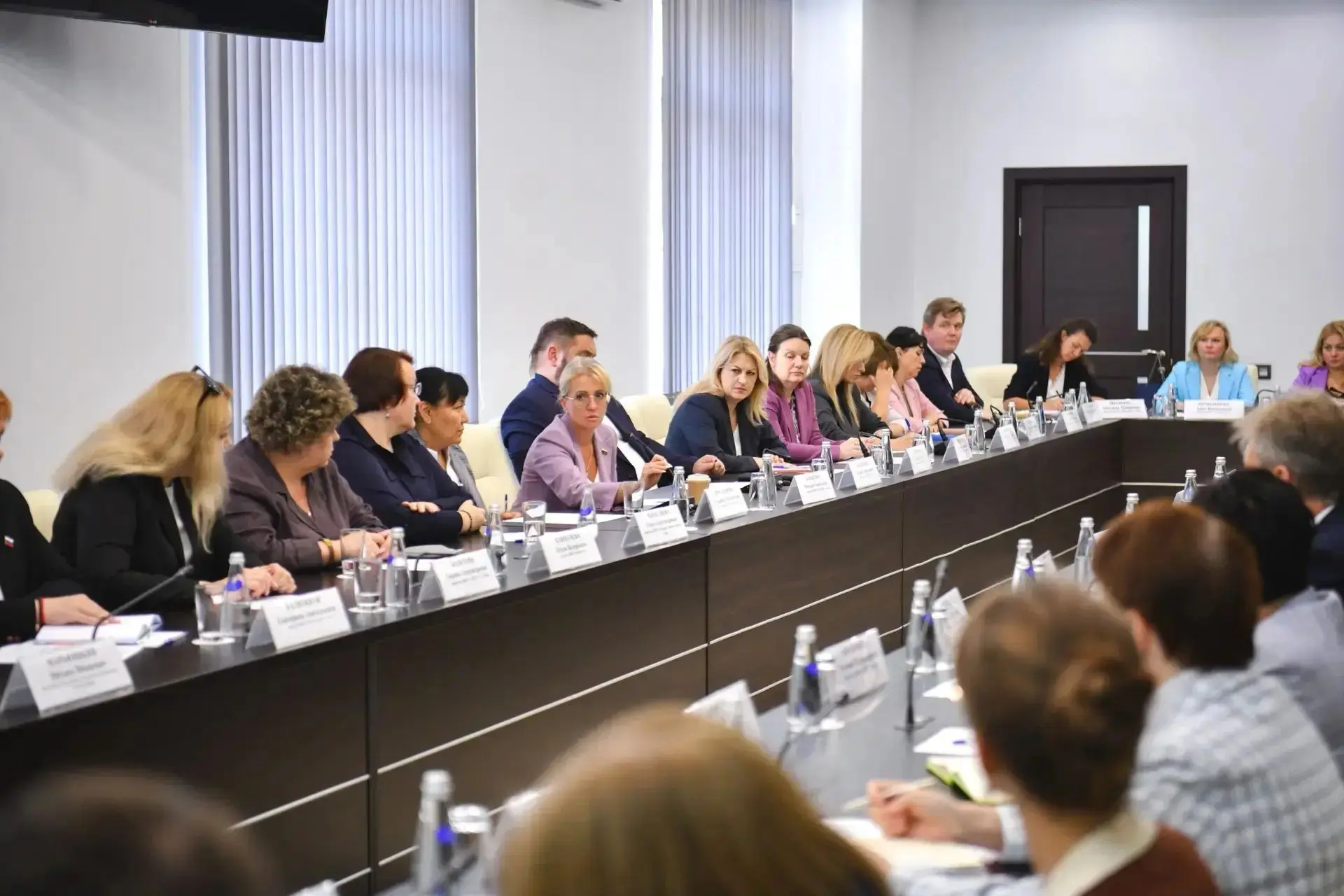 🕜 В рамках «Часа образования» обсудили готовность образовательных учреждений и ключевы...