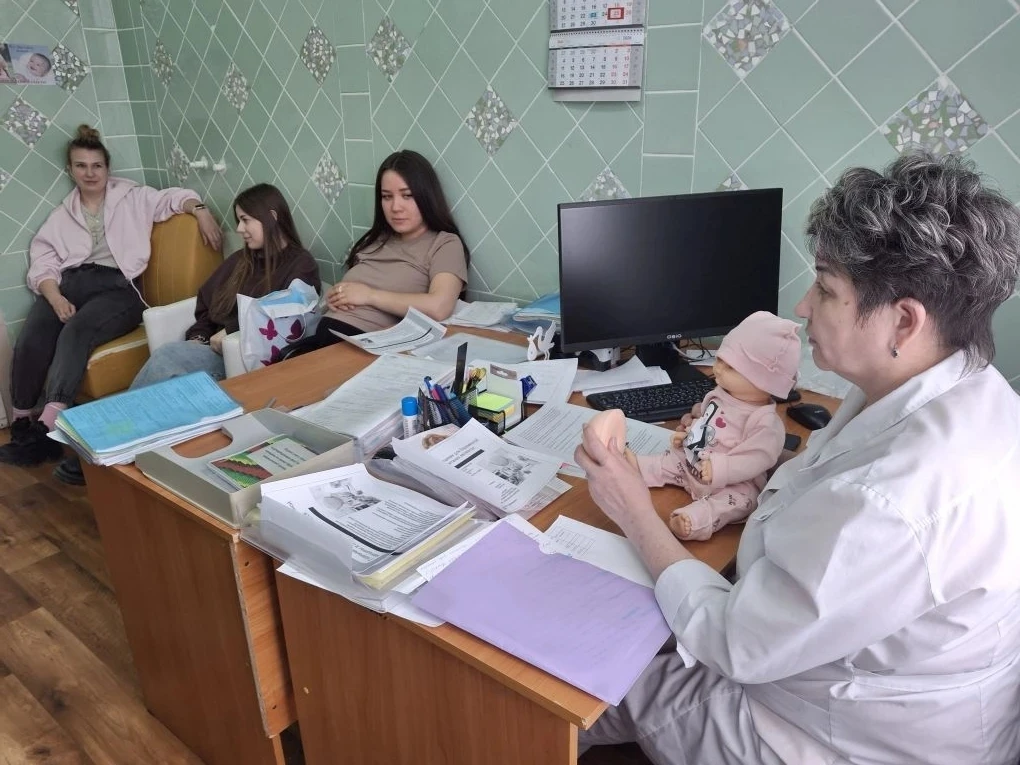 💥В Усинской ЦРБ работает "Школа беременных и по грудному вскармливанию"!