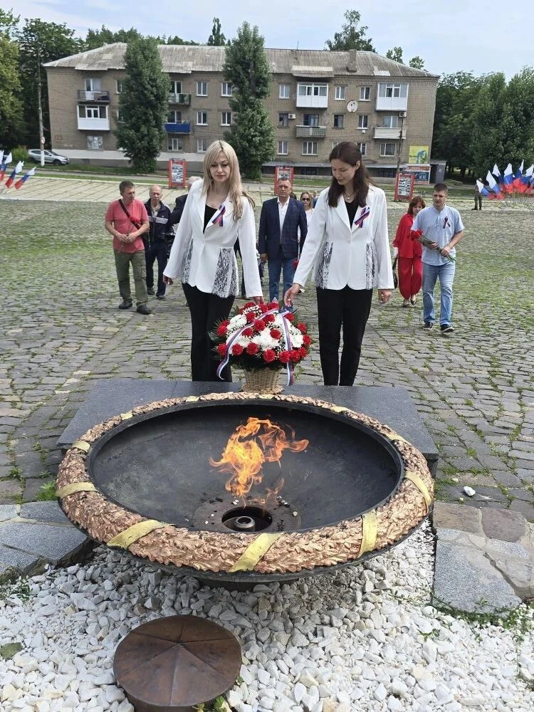 12 июня - главный государственный праздник нашей страны!
🇷🇺 Этот день объединяет всех, кто любит Р