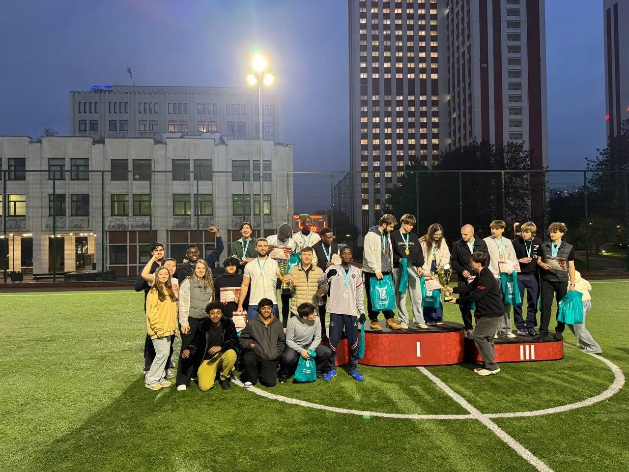 ⚽️ Яркий старт, который запомнится!