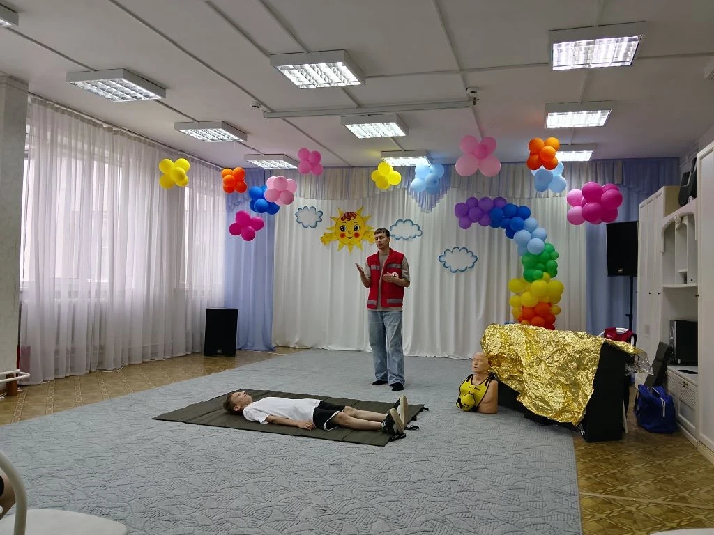 🚑  Учимся спасать жизни: важный урок от Российского Красного Креста! ❤️‍🩹

Воспитанников ГАУ АО «Б