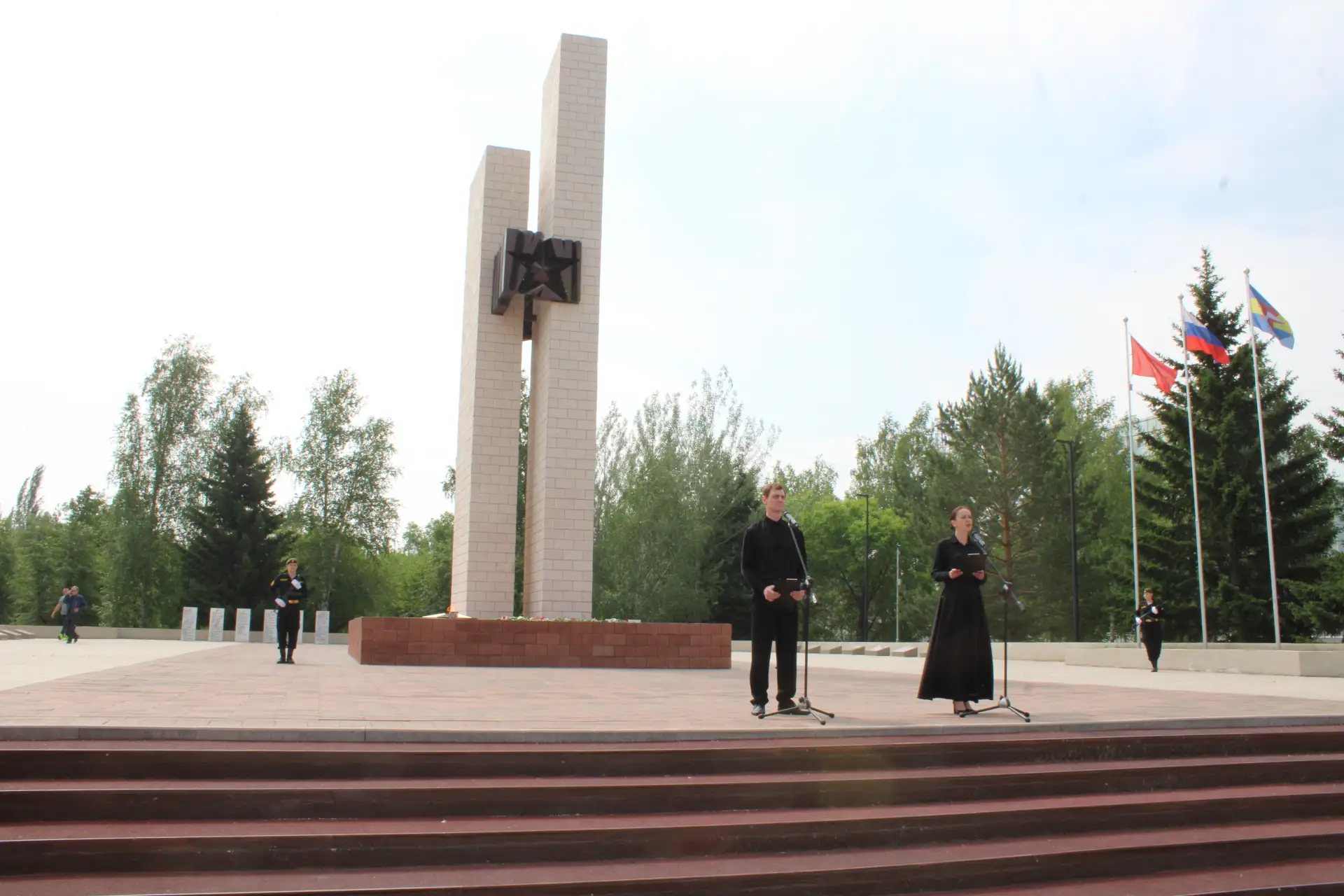 В Шарыпово прозвучал метроном Памяти

Сегодня в 11:00 у стелы Победы прошёл митинг скорби и памяти, 