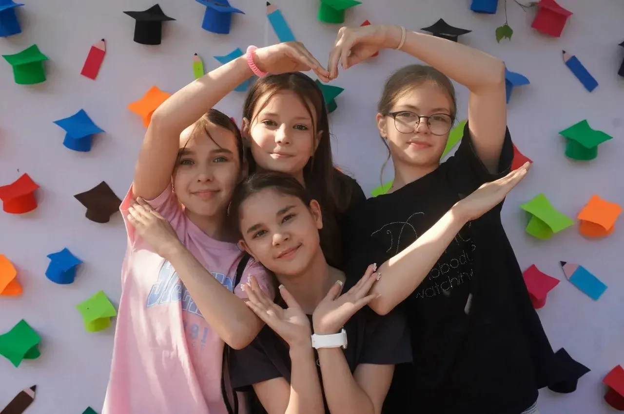 Сегодня последние заезды! 🎓  Программа проведения выпускных праздников «Путь выпускника» продолжает 