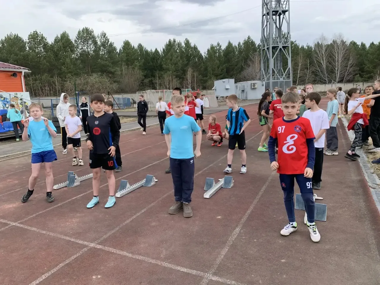 Спортивные новости лицея! 🏆  🏃‍♂️ 27–28 апреля 2026 года на стадионе «Торпедо» прошли соревнования п