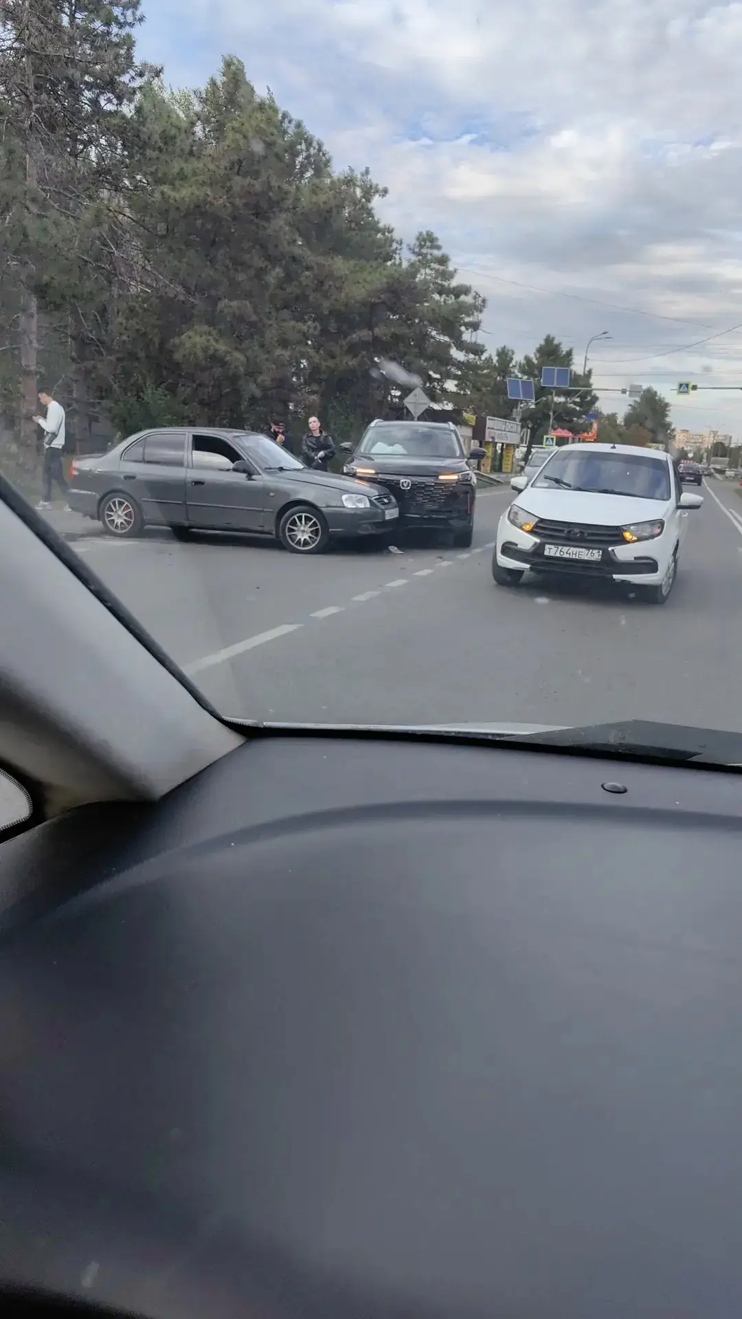 ДТП на Победе, после кольца в сторону Пешково. Движение затруднено, объезд идёт по встр...