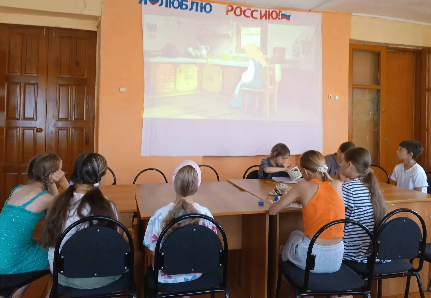 В библиотеке царила настоящая сказочная атмосфера!Библиотекарь провела литературную вик...