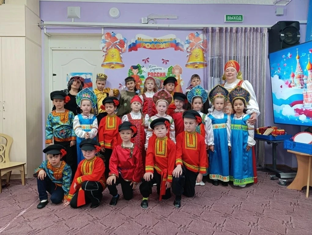 Уважаемые родители, дорогие наши ребята и подписчики!
Коллектив детского сада от всей души поздравля