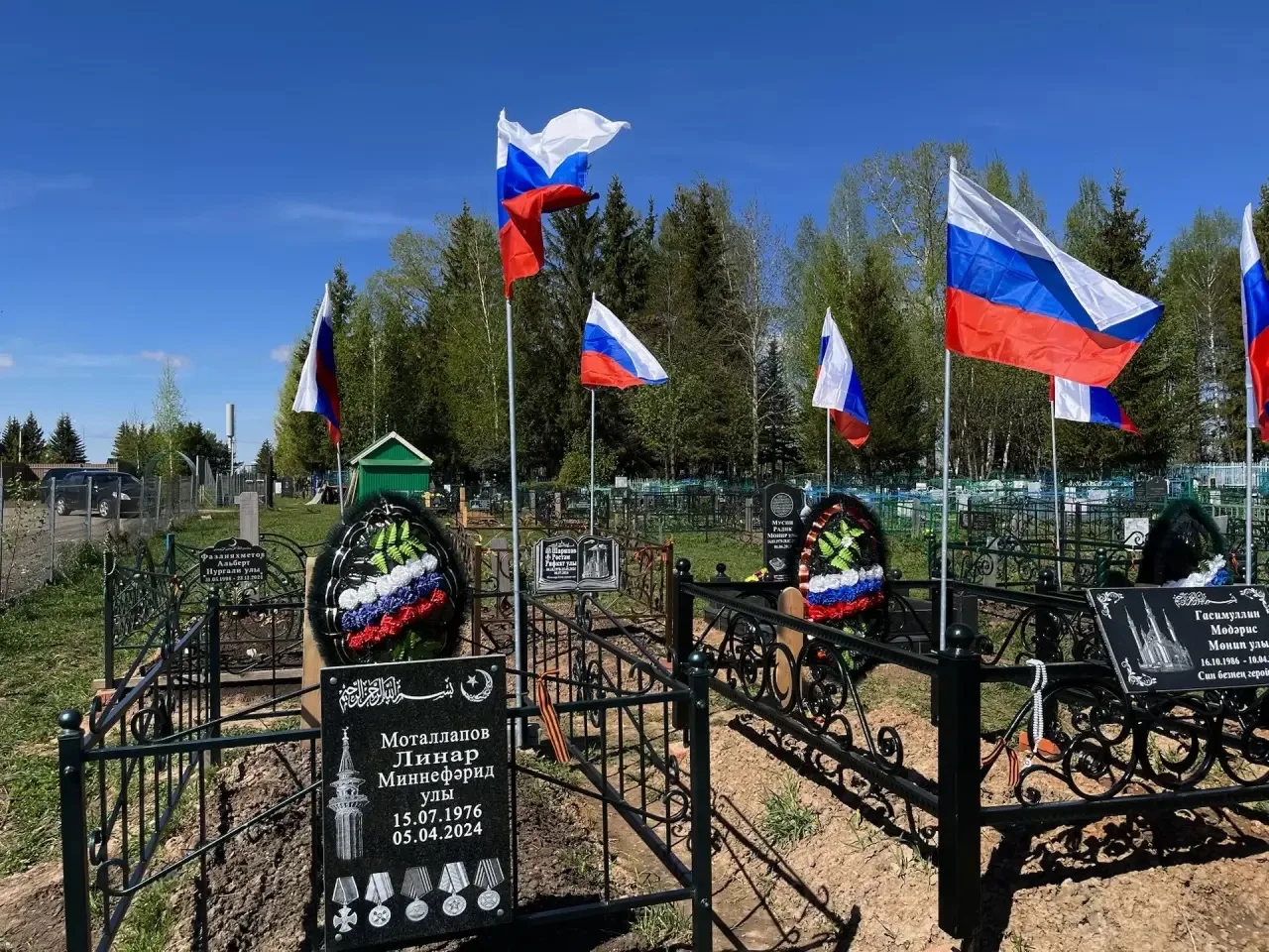 С глубоким уважением гимназисты Сабинской гимназии почтили память солдат!