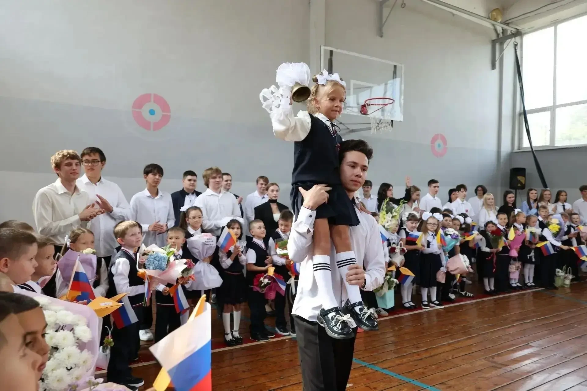 🔔 1 сентября в Самаре: школы приняли 129 000 детей, из них почти 11 000 первоклассников