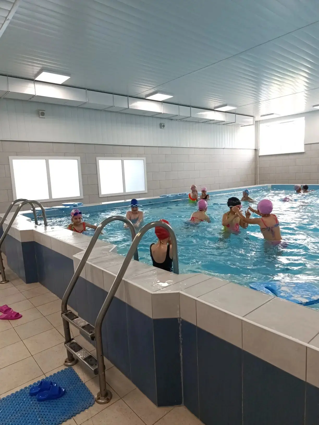 🌊💦 День бассейна в нашем лагере! 🏊‍♂️☀️

Лето в самом разгаре, а это значит, что пришло время для