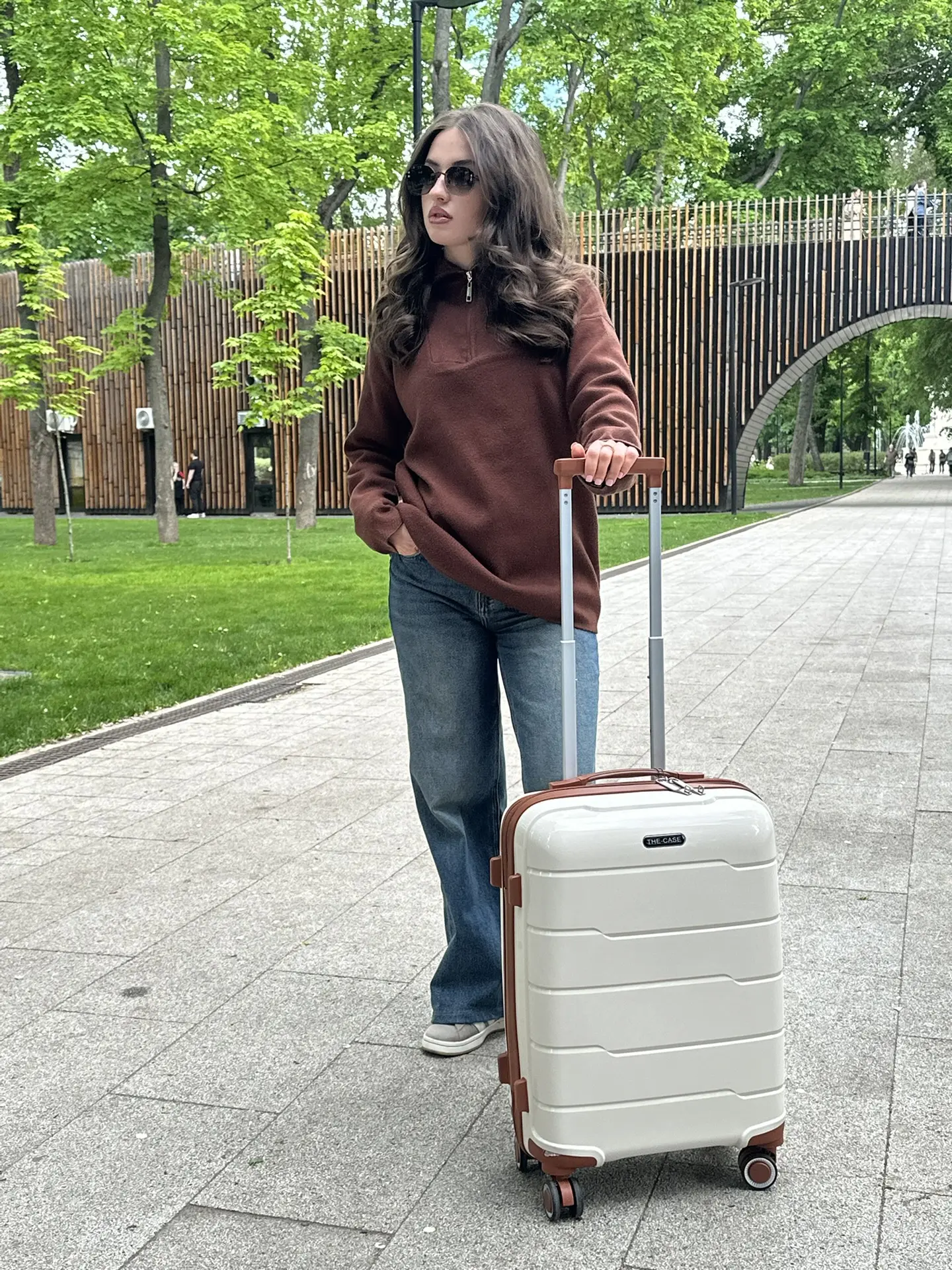 Почему все начали переходить на чемоданы из THE-CASE

Потому что у нас модели, которые реально выжив