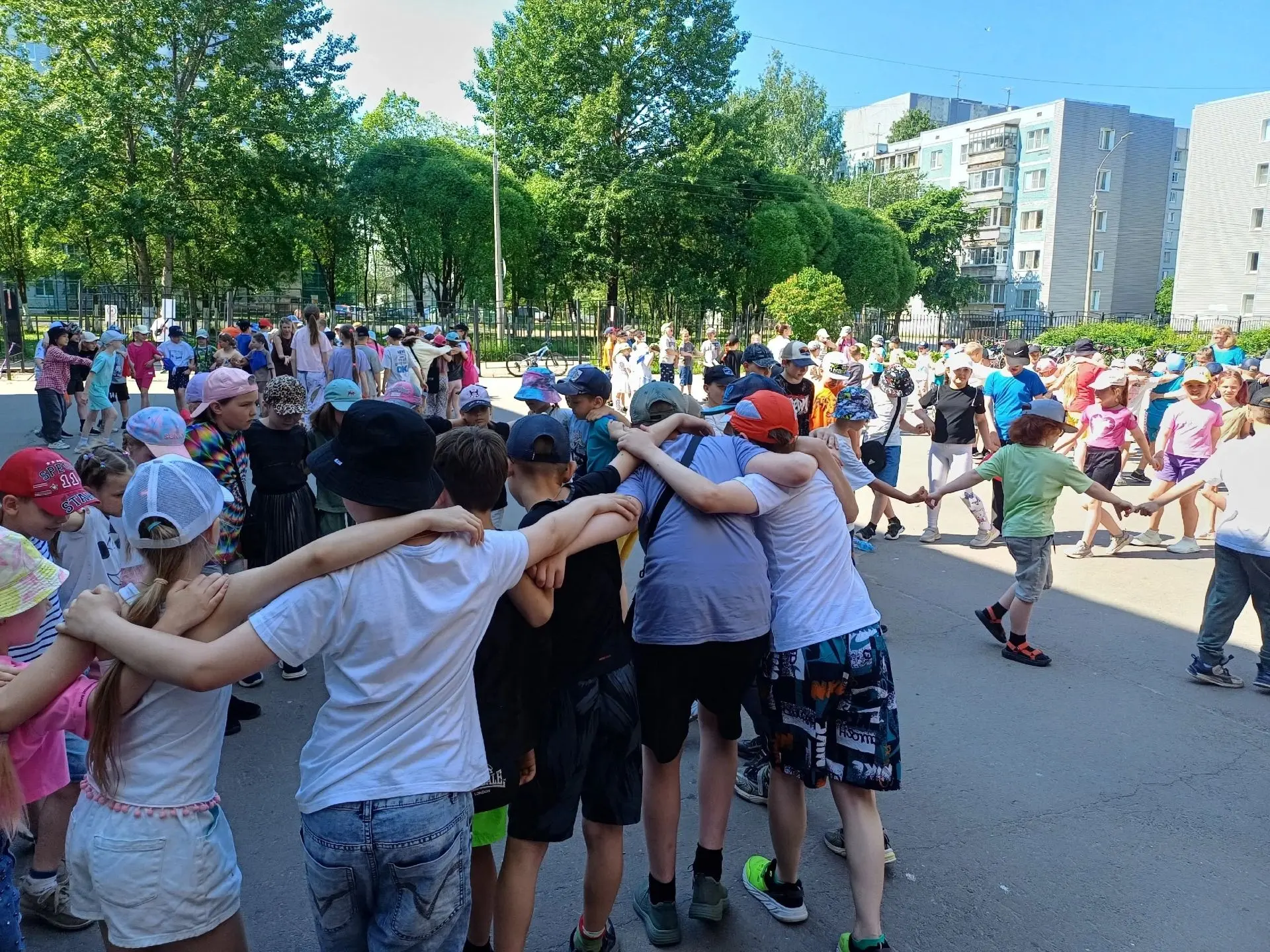 💥Восьмой день летнего школьного лагеря прошёл на УРА!

✅️Этот день в нашем лагере оказался таким же