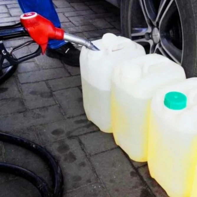 В Курганской области запретили продажу бензина несовершеннолетним  Постановление подписал губернатор