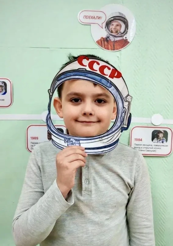 КОСМИЧЕСКИЕ ДНИ 🚀 В начальной «Глории» на #Корнейчука52а и #Корнейчука50а всю неделю ребята открывал
