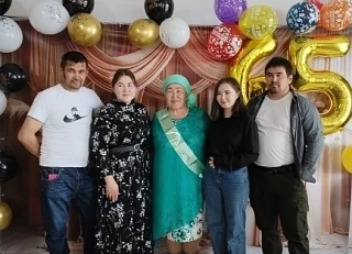 Ишей ауылында йәшәүсе "Ағинәй" йәмәғәт ойошмаһы рәйесе, ирекмән, әүҙем йәмәғәт эшмәкәре Ишдәүләтова 