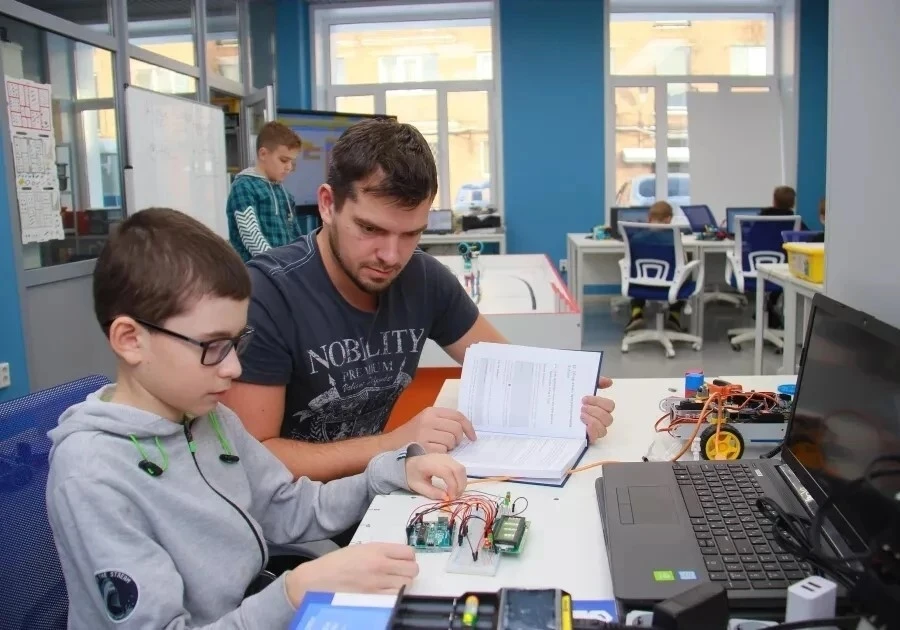 🤖 #КвантумНедели: ПРОМЫШЛЕННАЯ РОБОТОТЕХНИКА