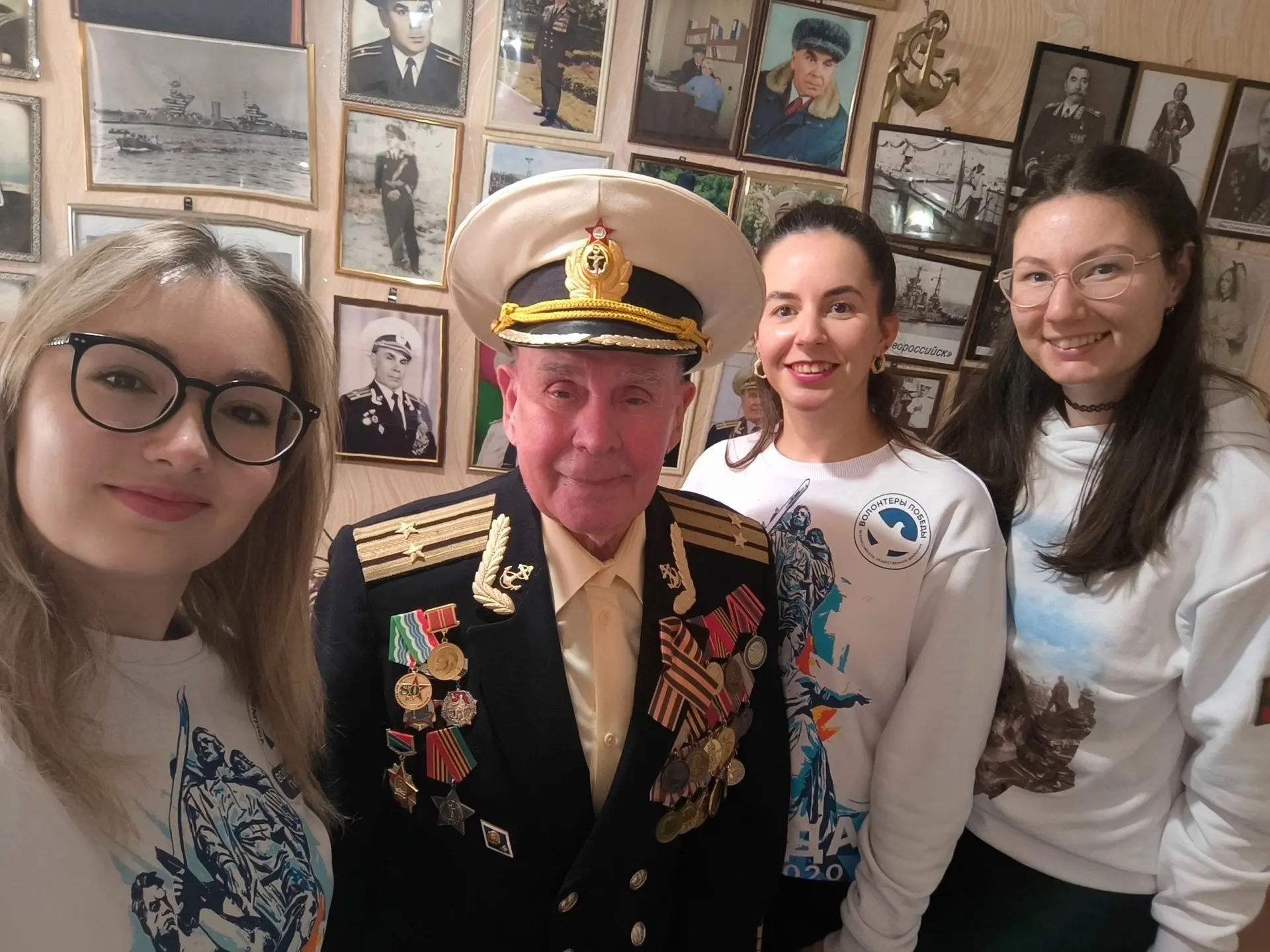 ⚓ Волонтёры Победы Приднестровья
 поздравили ветерана советского флота с Днём ВМФ

Ежегодно в послед