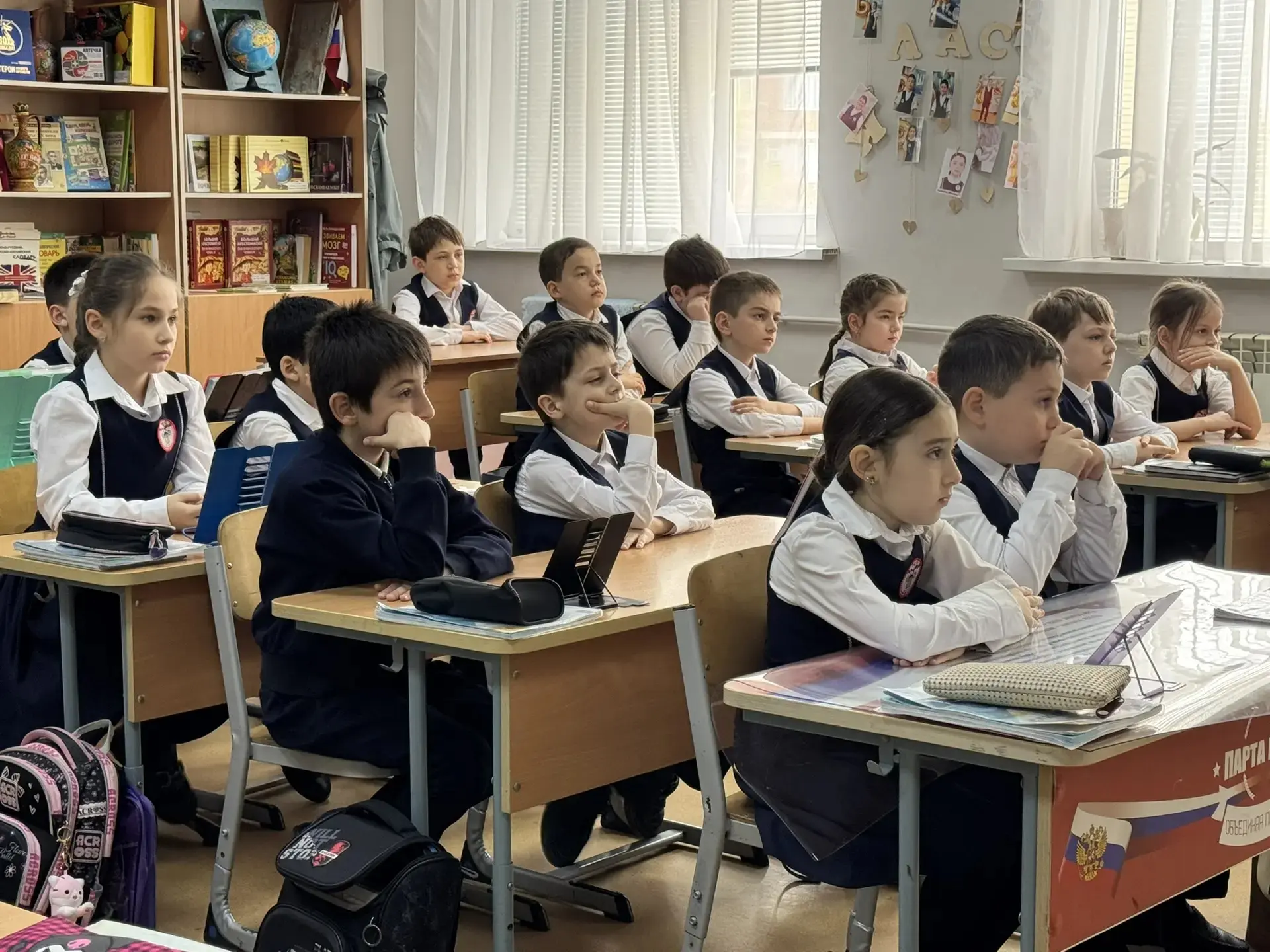Сила команды начинается со школы 🤝 Сегодня в Республиканском центре образования имени И. И. Ханбалае