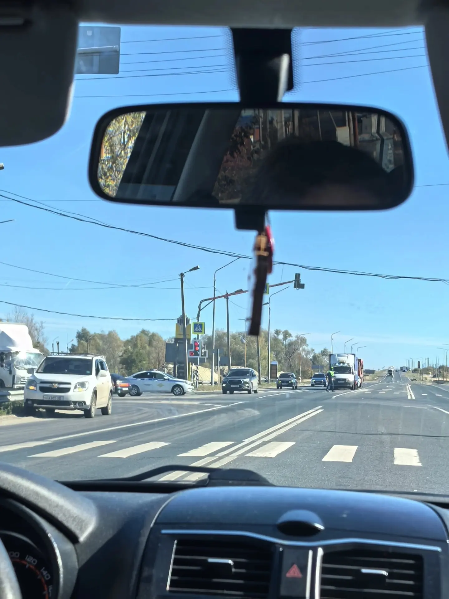 Въезд в Кузнецк, работает два экипажа ДПС. Актуально на 11:44