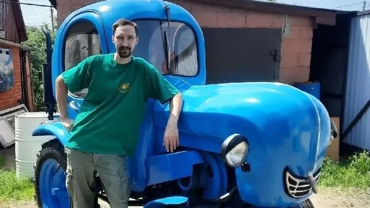 Малевич из соседнего Раменского создает киновселенные из стеклопластика 🚘 

В 2026 году на экраны в