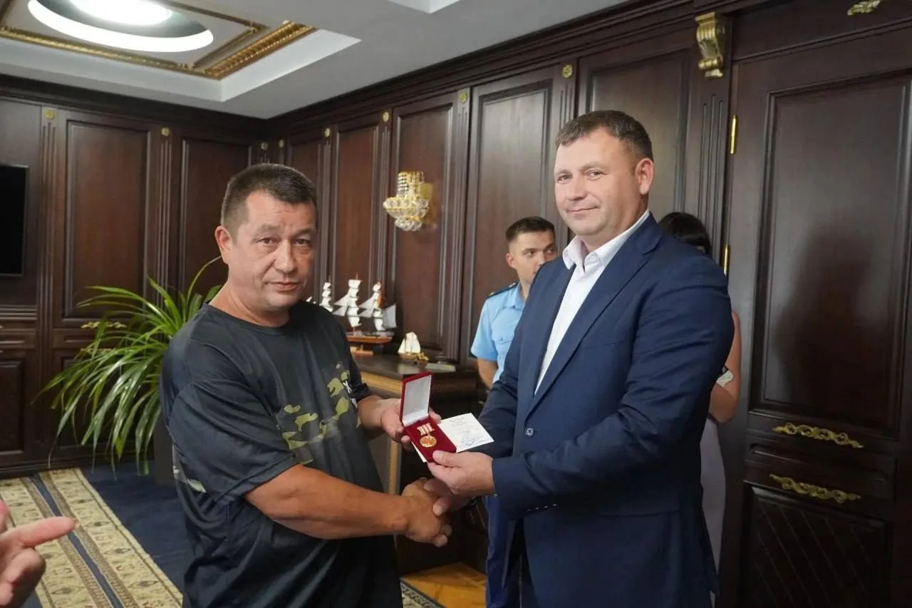 🙏🏼 Жителю Курска вручили благодарность за спасение утопающих в Крыму