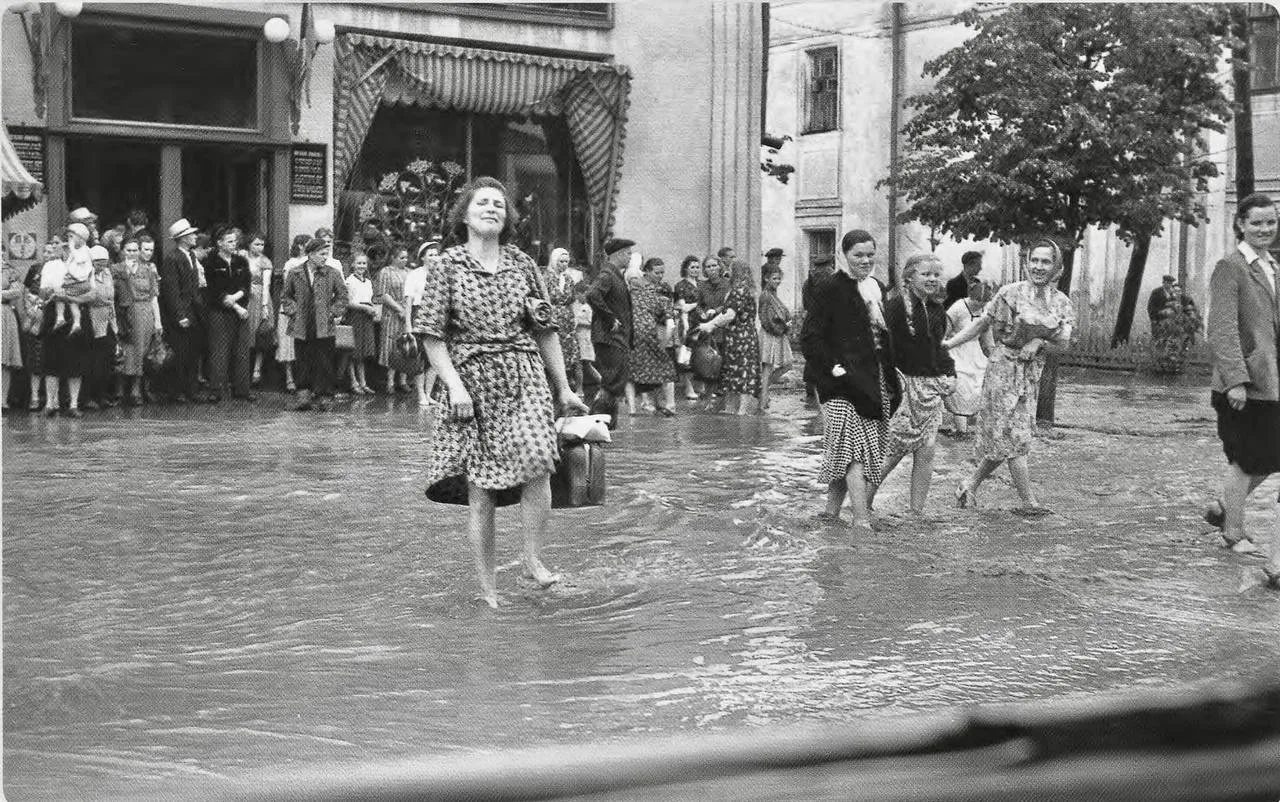 Московская после сильного дождя

1958 г.

✨ Загадочная Пенза - подписаться
