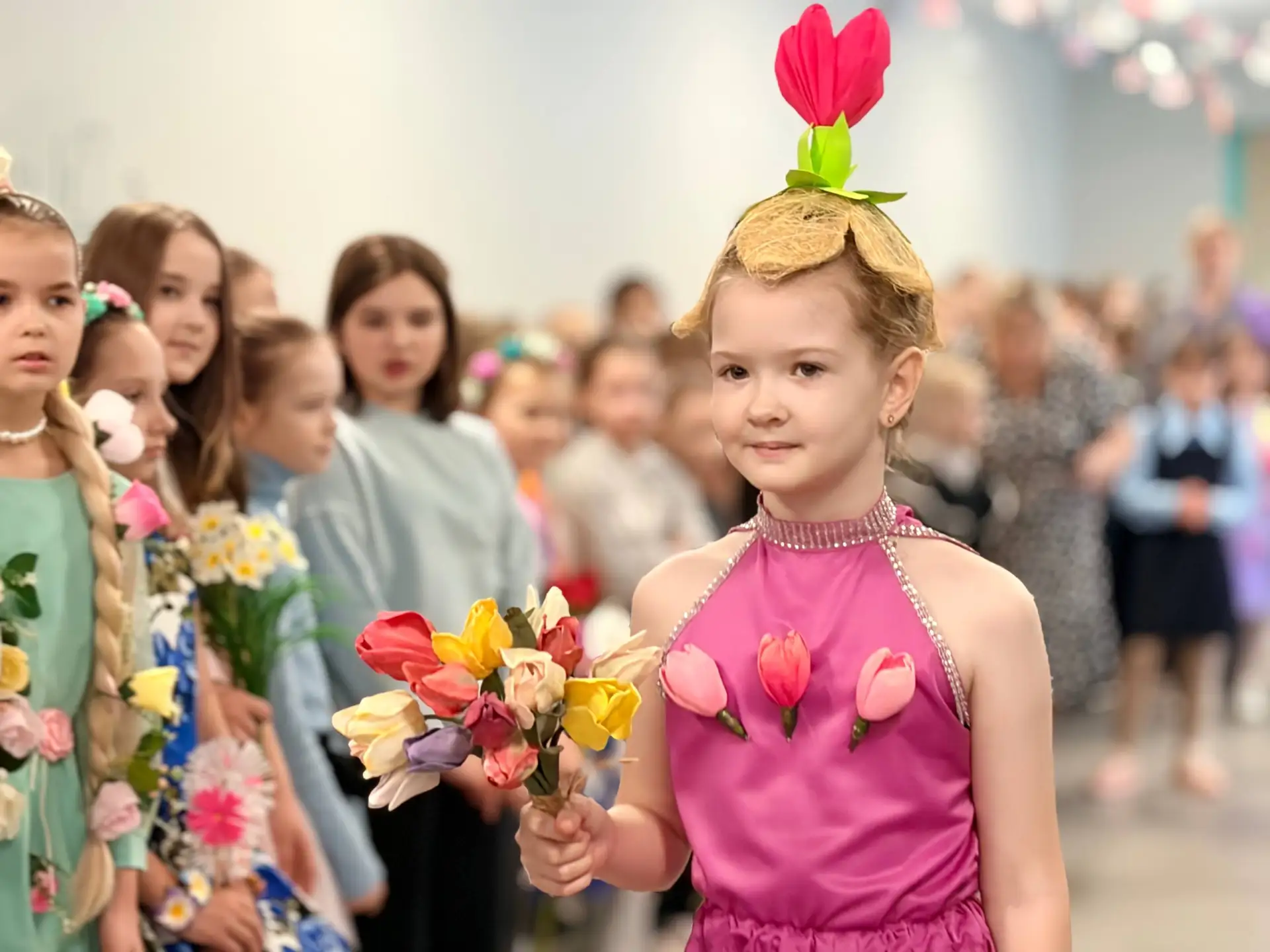 💐Шестой в стиле весны🌸  У нас в лицее в пятницу случилось нечто, что заставило всех почувствовать ве