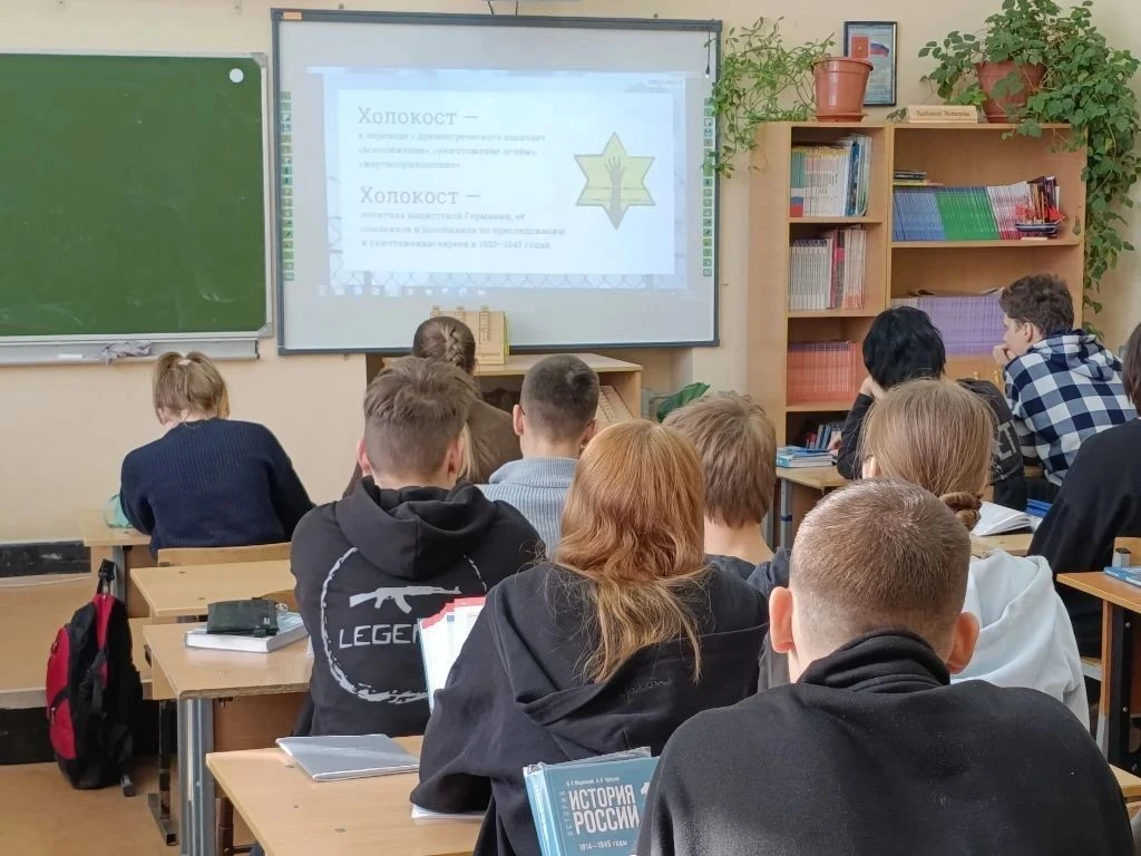 В МБОУ "ЦО № 2 имени Короленко В.Г." прошла неделя памяти, посвященная Международному дню памяти жер