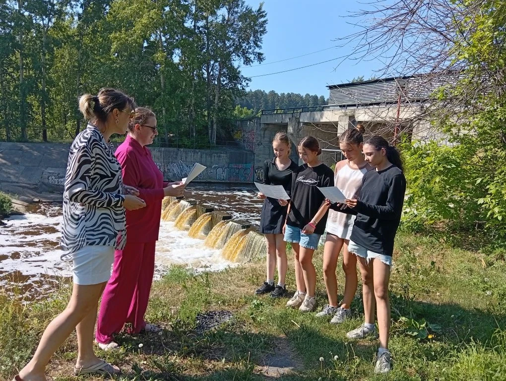 🌞 Лето в разгаре — время заботы о безопасности на воде! 🌊👨‍👩‍👧‍👦

Тёплые солнечные дни радуют 