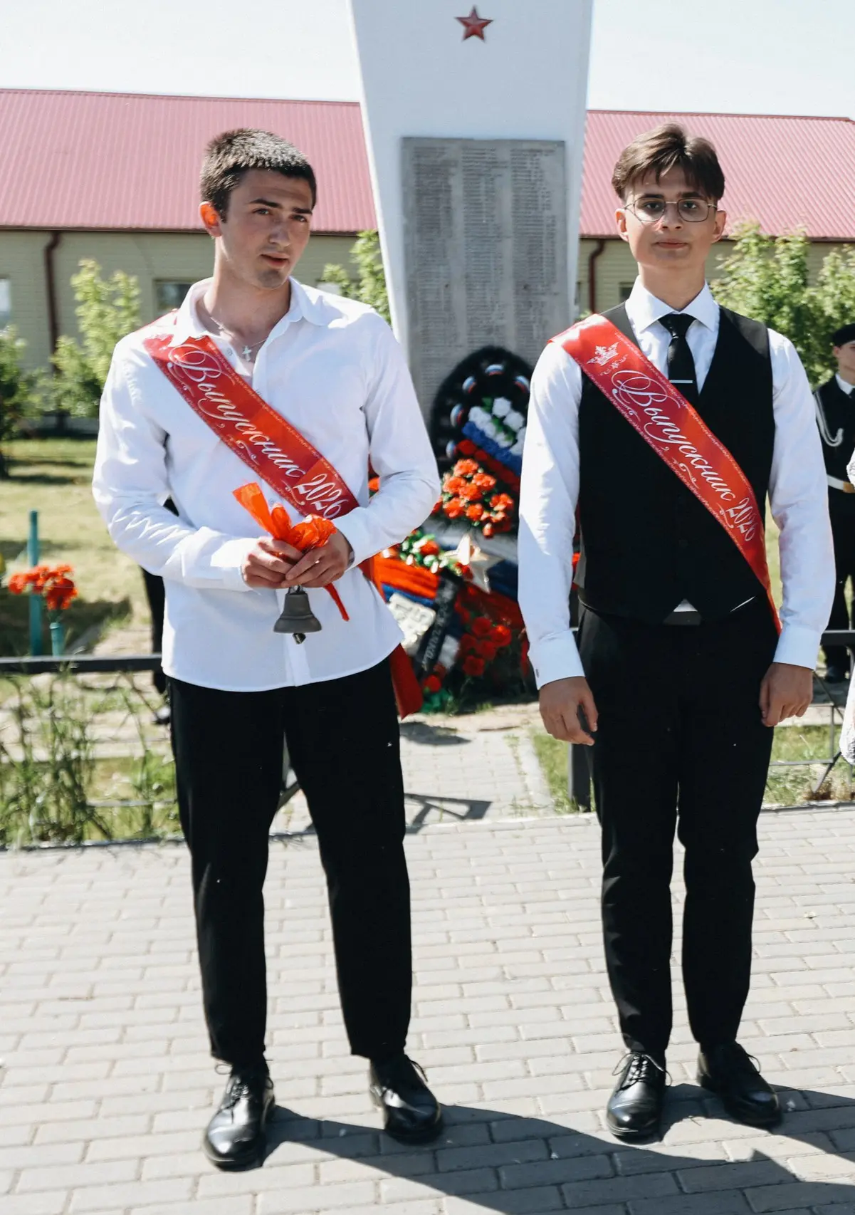 🎉 4 июня наши выпускники 11 классов писали ЕГЭ по русскому языку.📚💪 С экзамена не все вышли довол