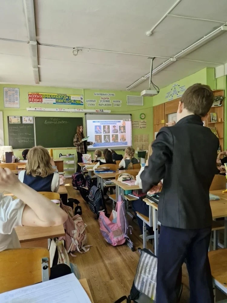ОРЛЯТА РОССИИ 🦅🇷🇺  Финальный аккорд: лидерство и память — два трека, одна гордость! 🎓🕊  Сегодня в на