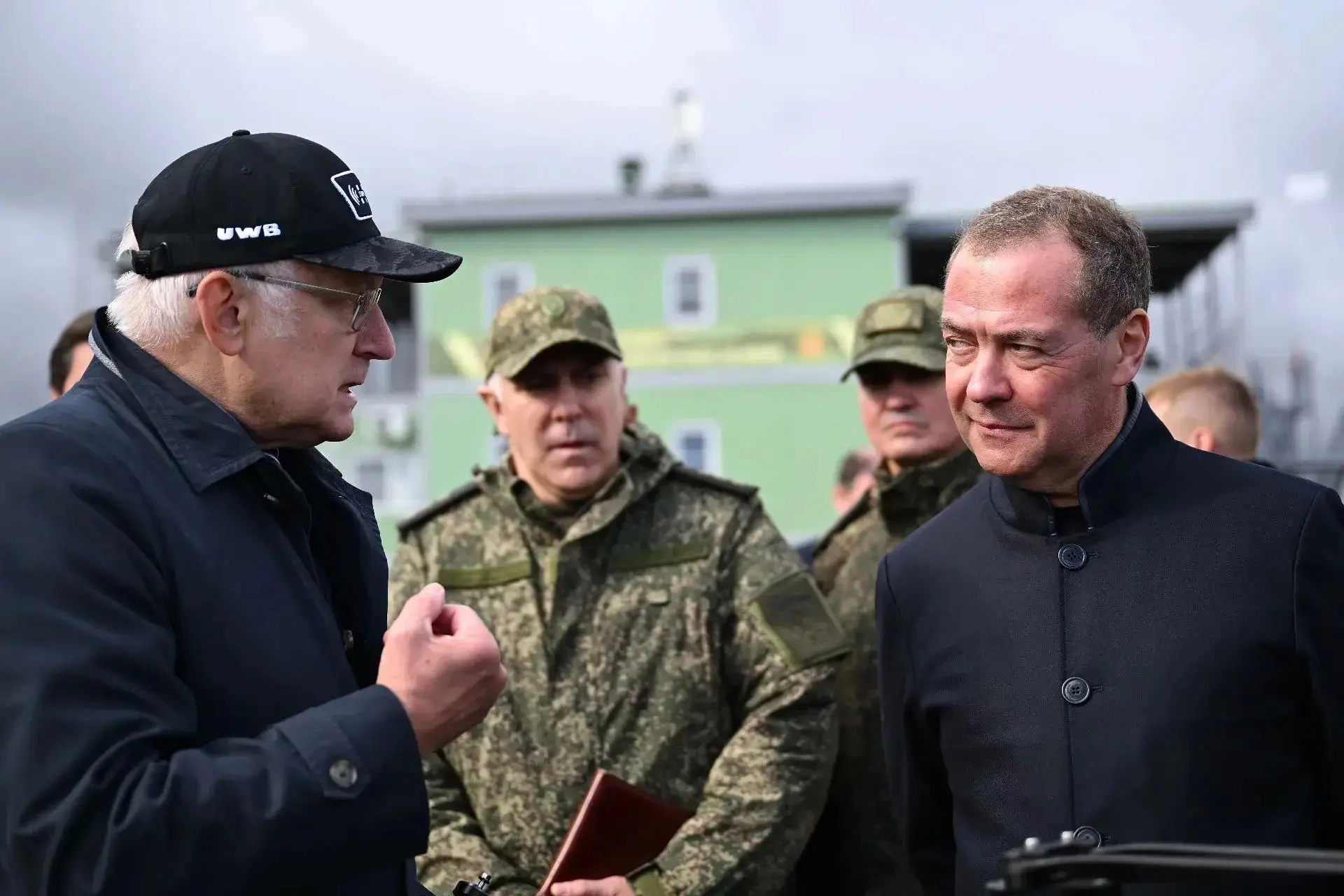 Дмитрий Медведев приехал с рабочим визитом в Ленобласть