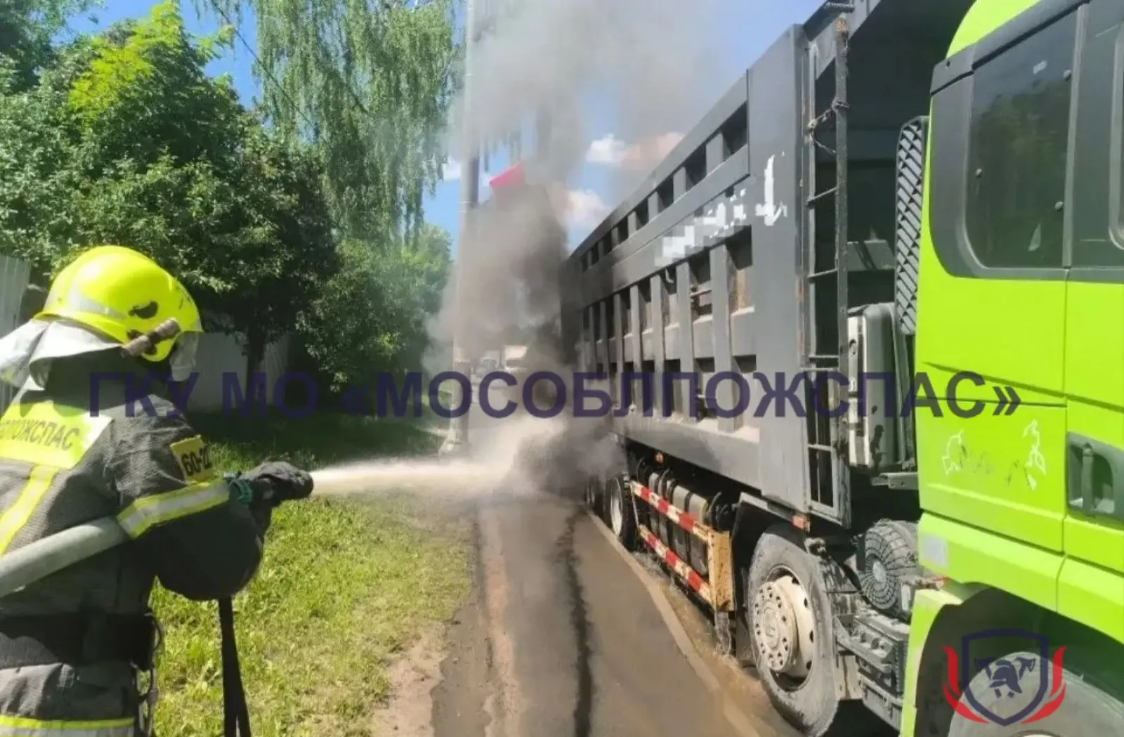 🔥 Вспыхнули колёса! Огнеборцы потушили горящий грузовик ⚡️
