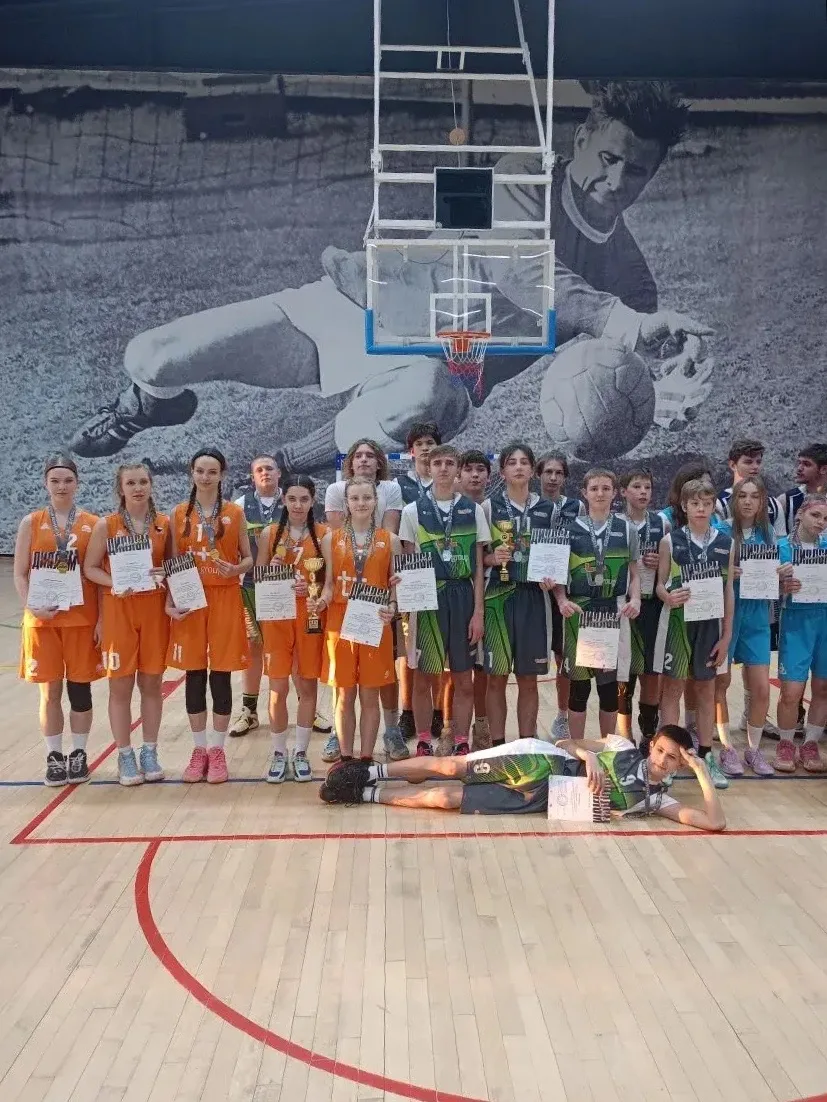 Не нарушая традиции, мы снова в игре 🏀  Вчера в Нововоронеже в СК Атом-Арена прошли игры зонального 
