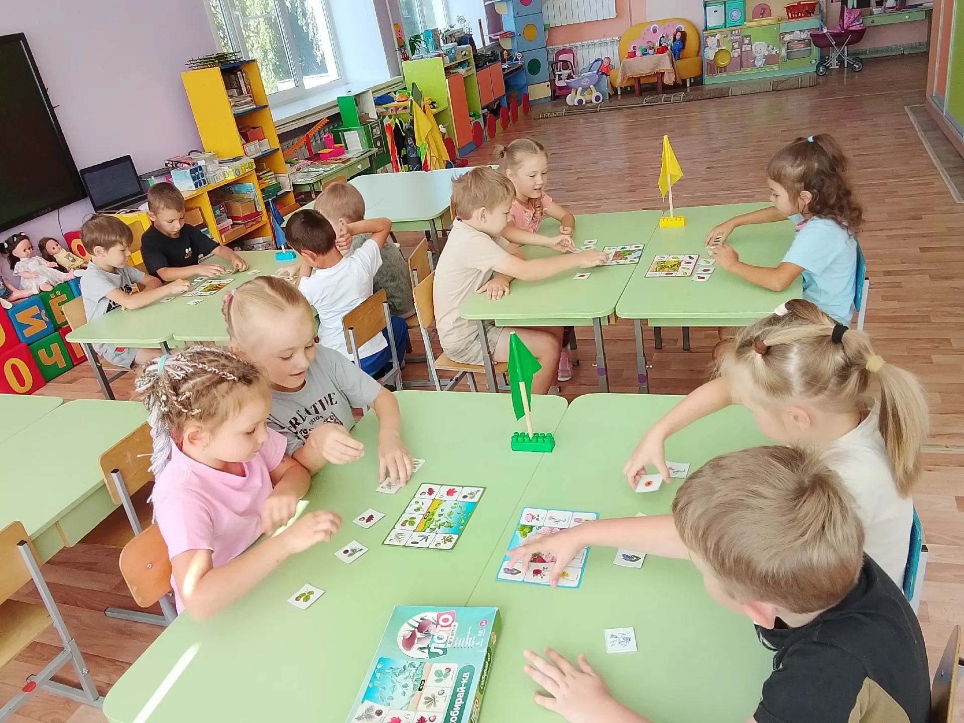На тематической неделе "Урожайная" 🍏🍐🍅дети 🧒👧🏼старшей группы "Любознайки" 👀 (вос...